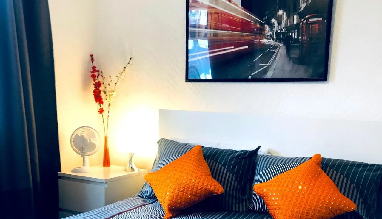 33Sm Dreams Unlimited Serviced Accommodation- Staines - Heathrow Stanwell