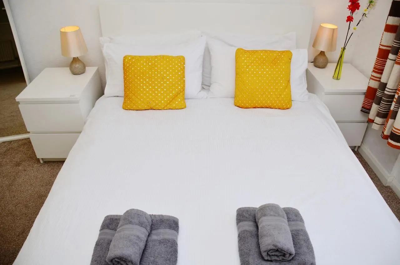 Holiday home 33Sm Dreams Unlimited Serviced Accommodation- Staines - Heathrow Stanwell