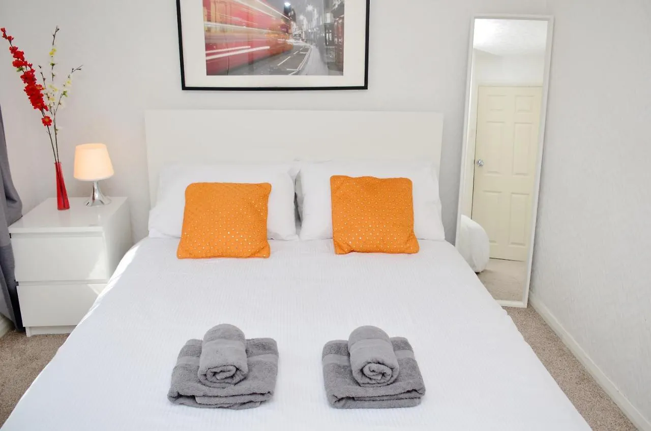 33Sm Dreams Unlimited Serviced Accommodation- Staines - Heathrow Stanwell 0*,
